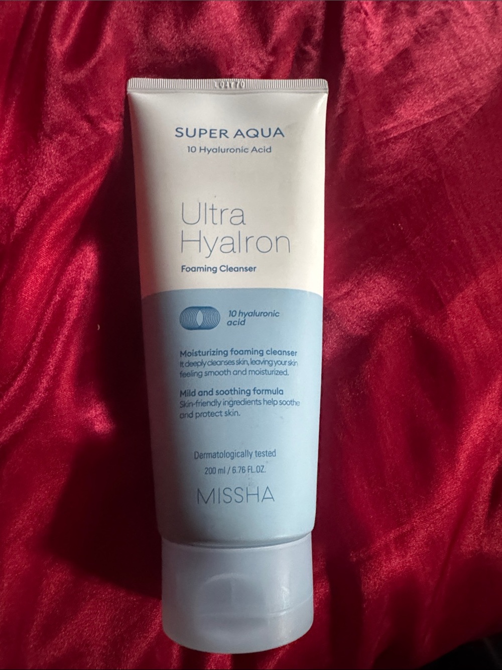 Super Aqua Ultra Hyalron Foaming Cleanser